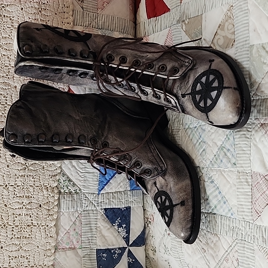 Old Gringo Traveler Lace-Up Boots 8.5